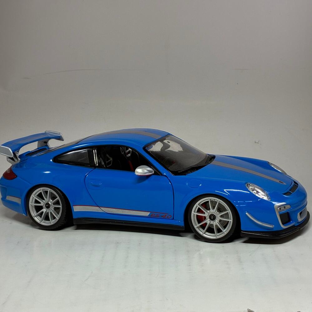Burago Porshche GT3 RS 4 1/18 Scale Blue Diecast